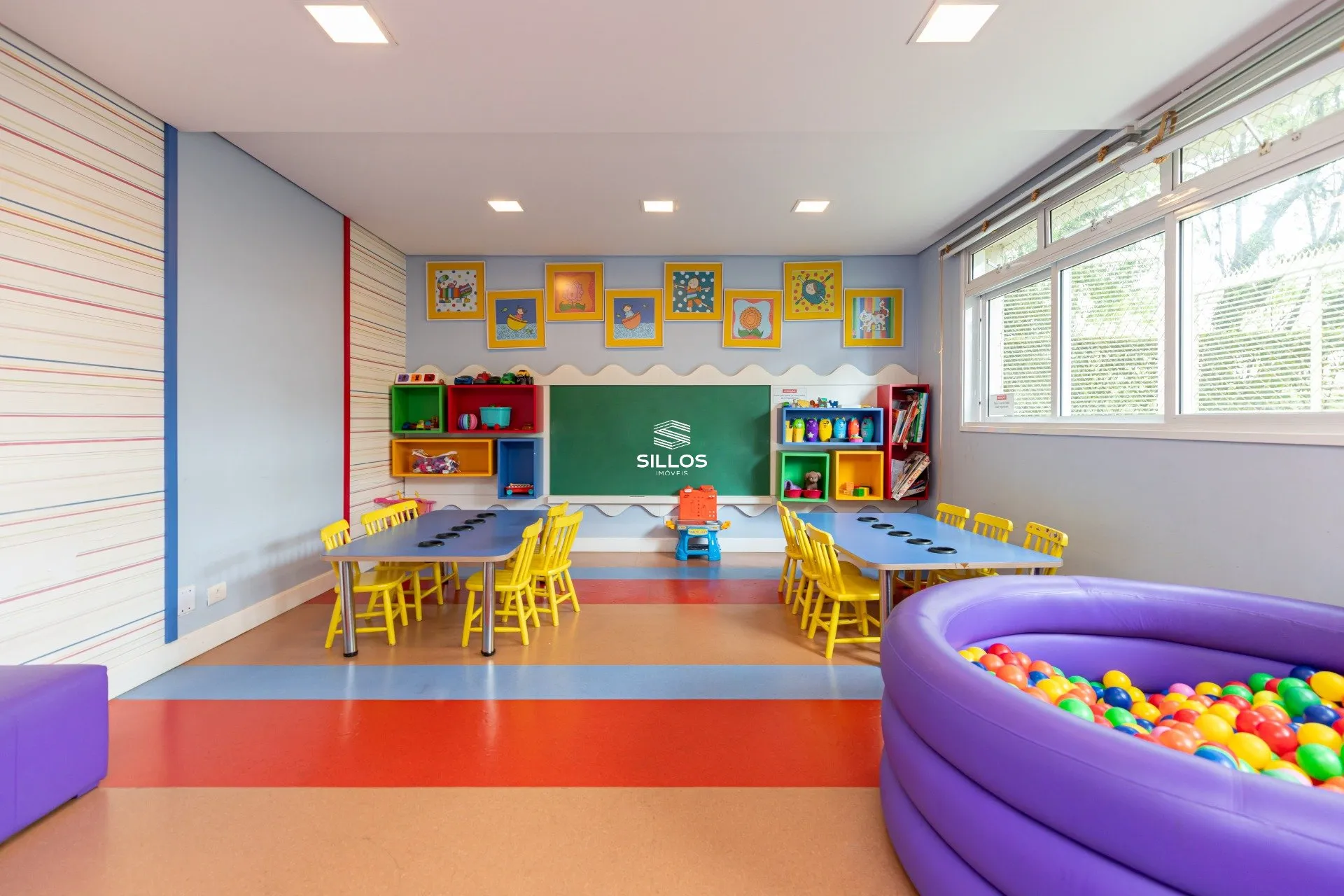Квартира 321 м² з 3 спальнями-сюїтами і 4 паркомісцями — photo 43