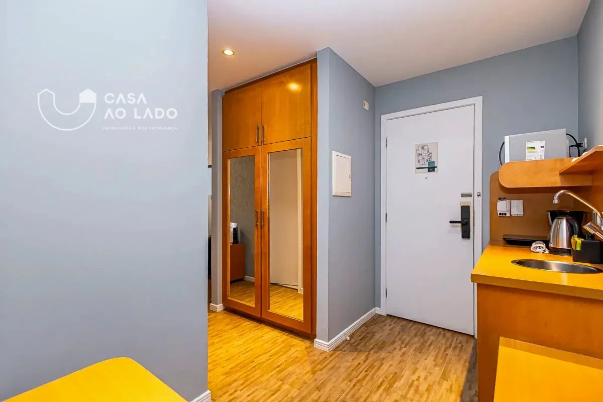 Furnished studio, 25 m², with wood or laminate floors — photo 17