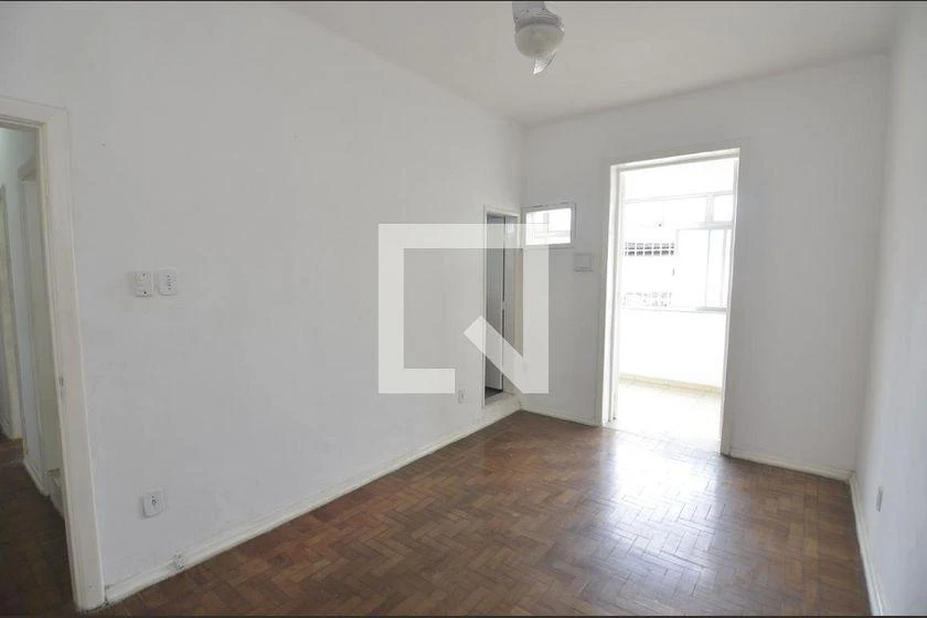 Apartamento com piso de madeira ou laminado, Benfica — photo 15