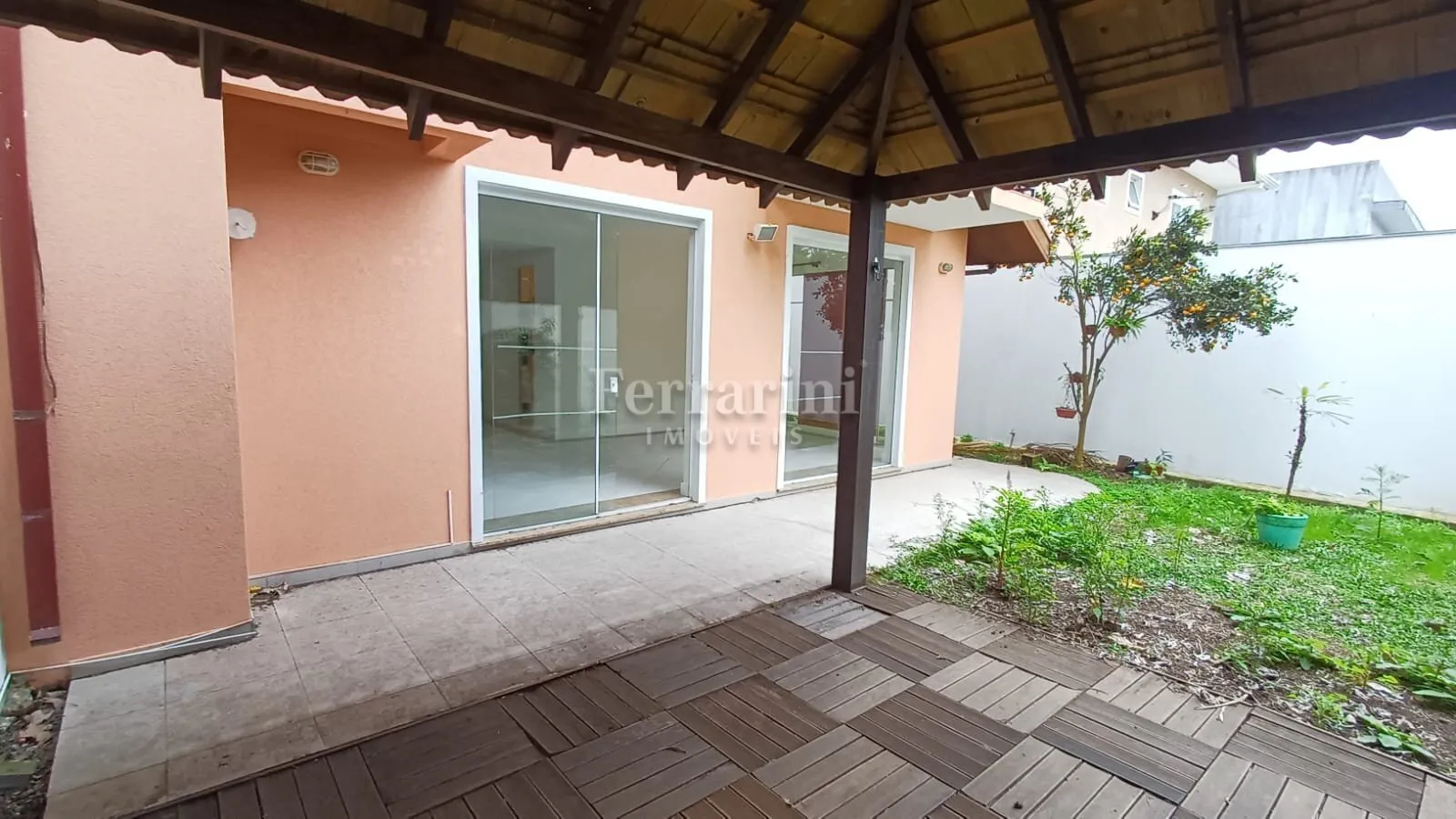 Rental house with 3 bedrooms and 4 bathrooms — photo 26