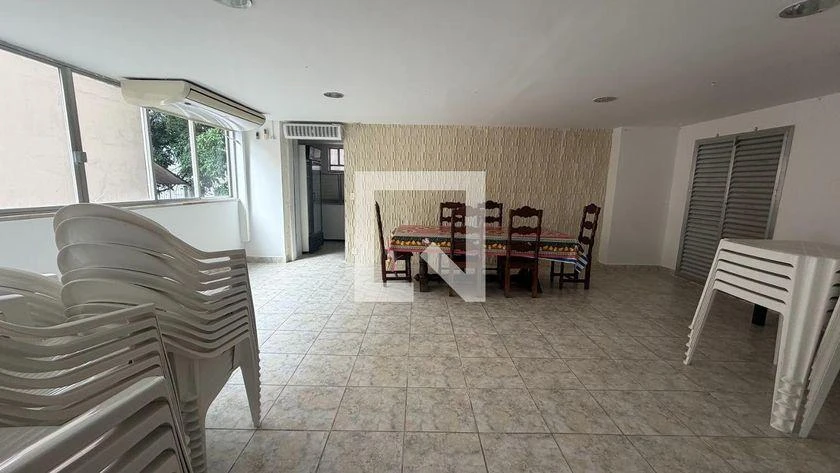Walk-in closet in a 3-bedroom apartment, 90 m² — photo 21