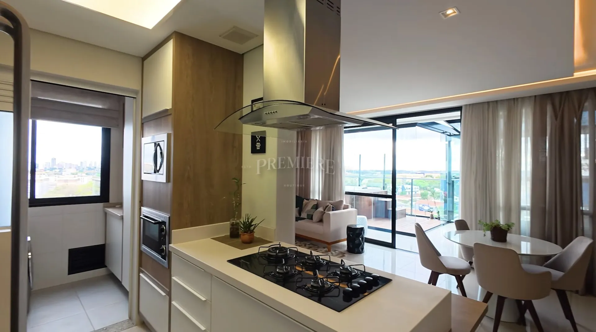 Furnished apartment, 150 m², with floor-to-ceiling windows — photo 2