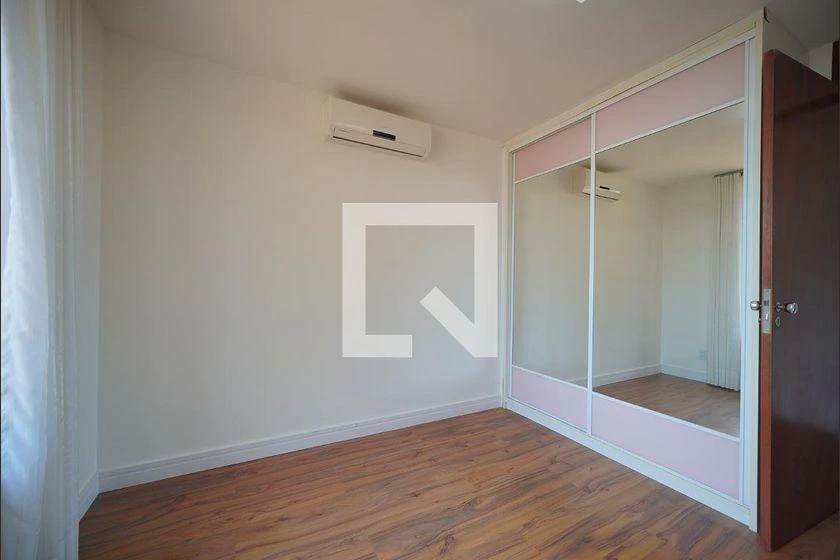 Furnished 4-bedroom house with 300 m² and 2 suites — photo 16