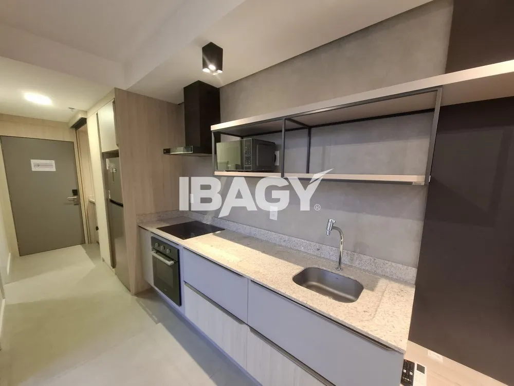 Furnished studio with a glass-enclosed balcony — photo 57
