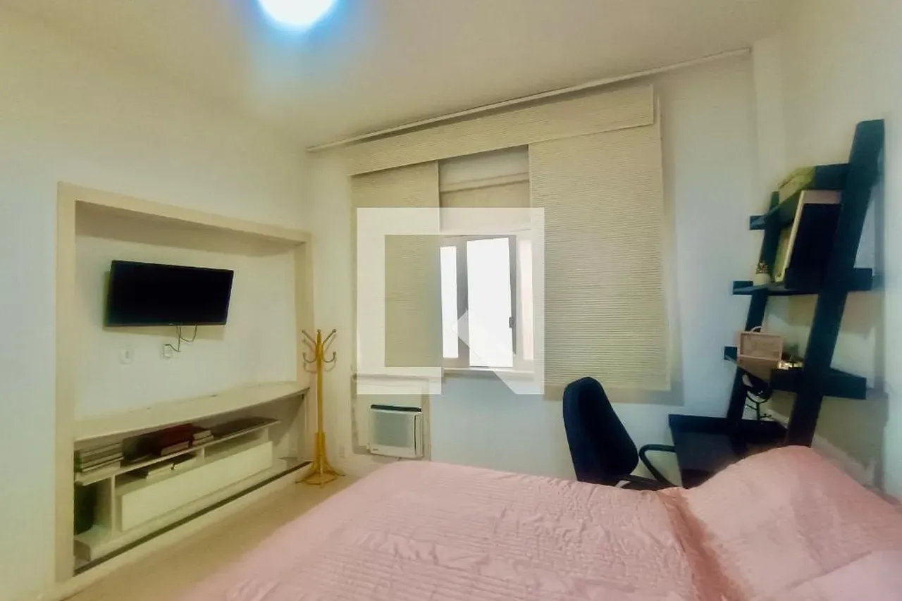 Home office in a 2-bedroom apartment, 90 m² — photo 17