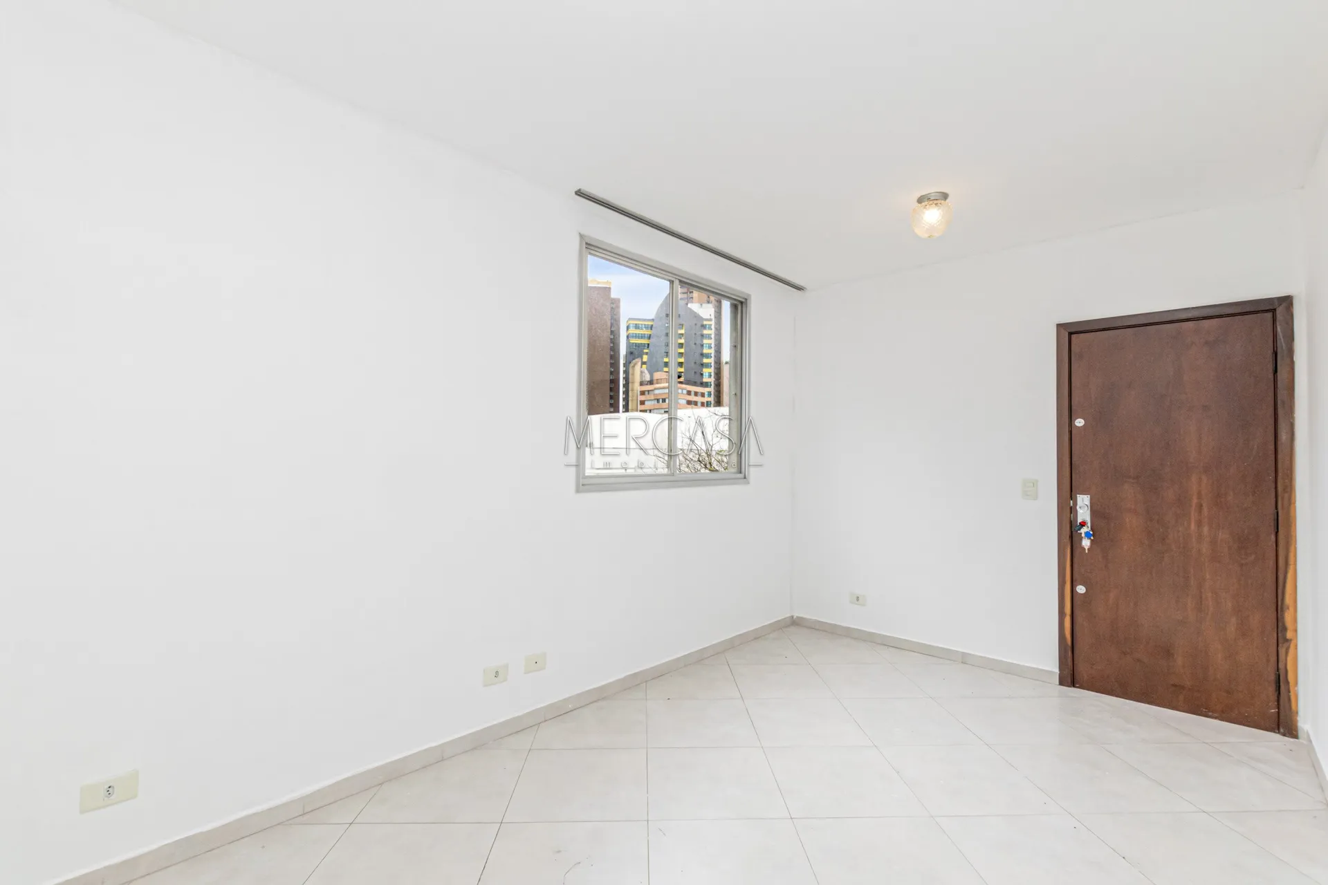 One-bedroom, 31 m² apartment in Curitiba — photo 22