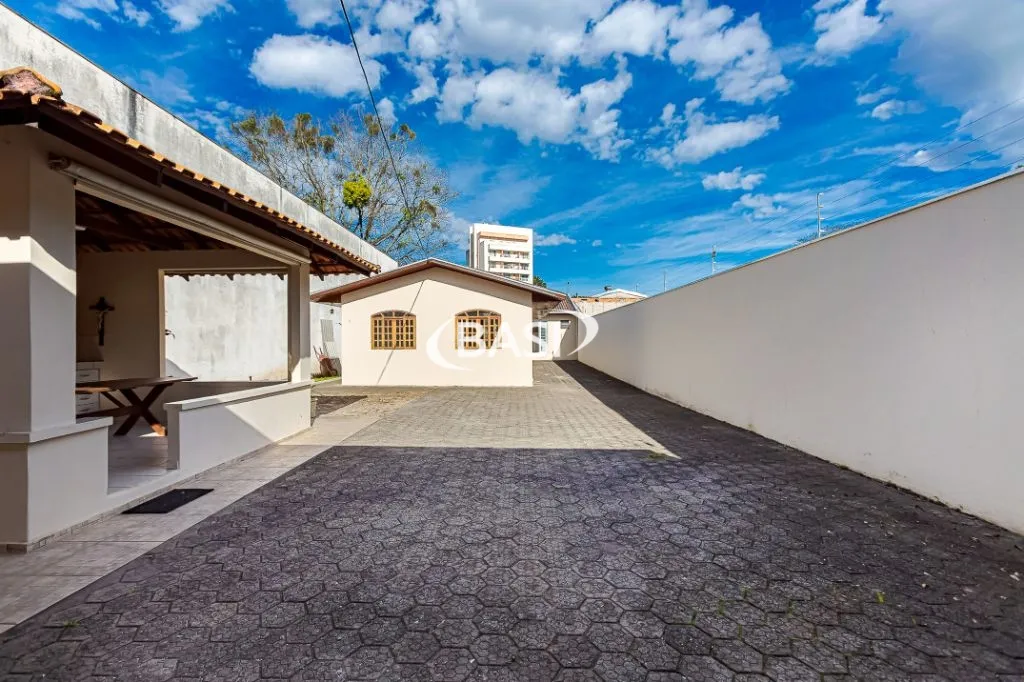 Unfurnished house with 4 bedrooms and shared BBQ area — photo 13