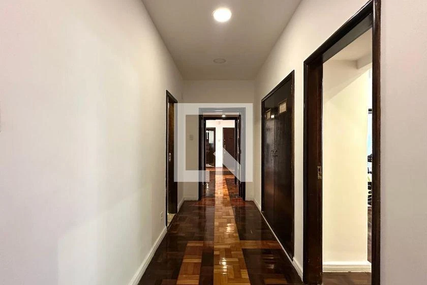 Unfurnished 260 m² apartment with 4 en-suite bedrooms — photo 35