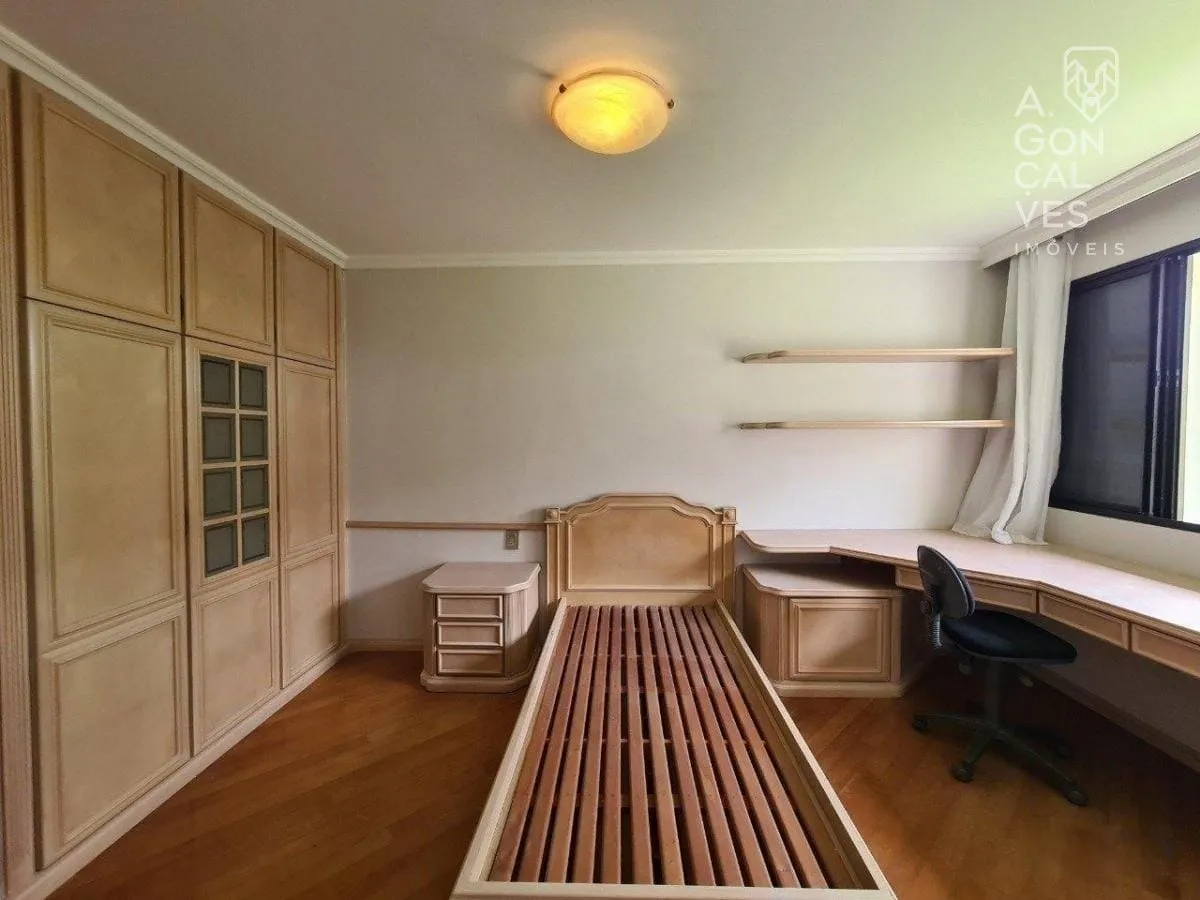 Furnished house with 3 bedrooms, 1000 m² and 4 parking spots — photo 29
