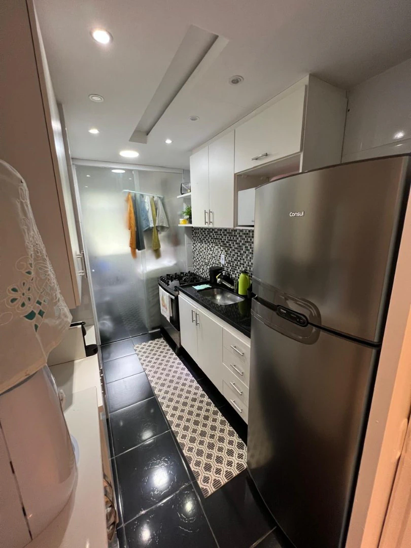 3-bedroom apartment with 3 en-suite baths and 4 total — photo 2