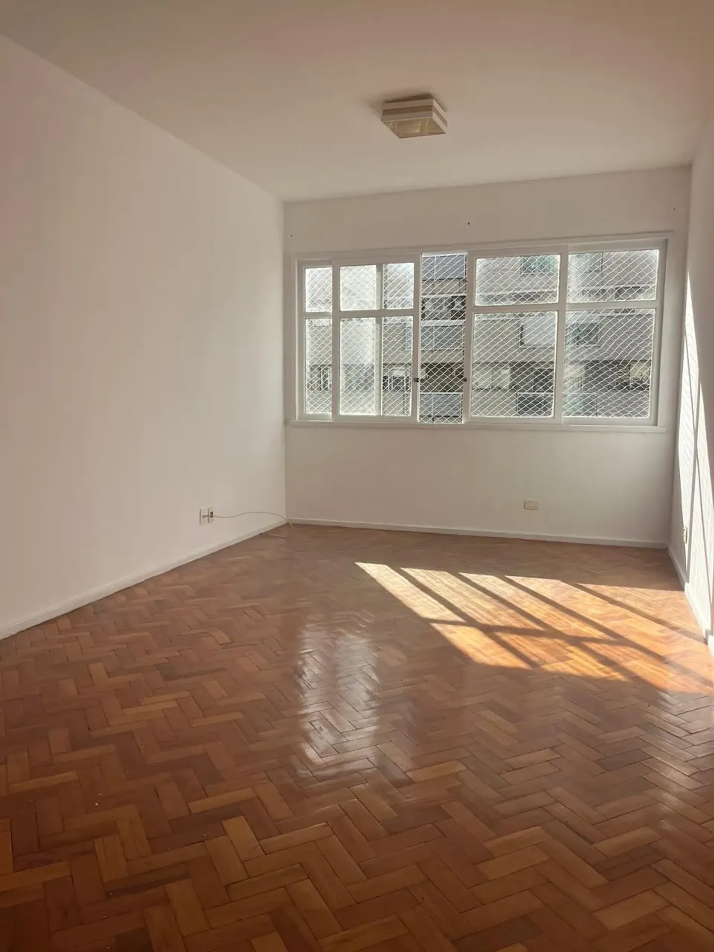 Apartment with 3 bedrooms and 2 bathrooms — photo 2