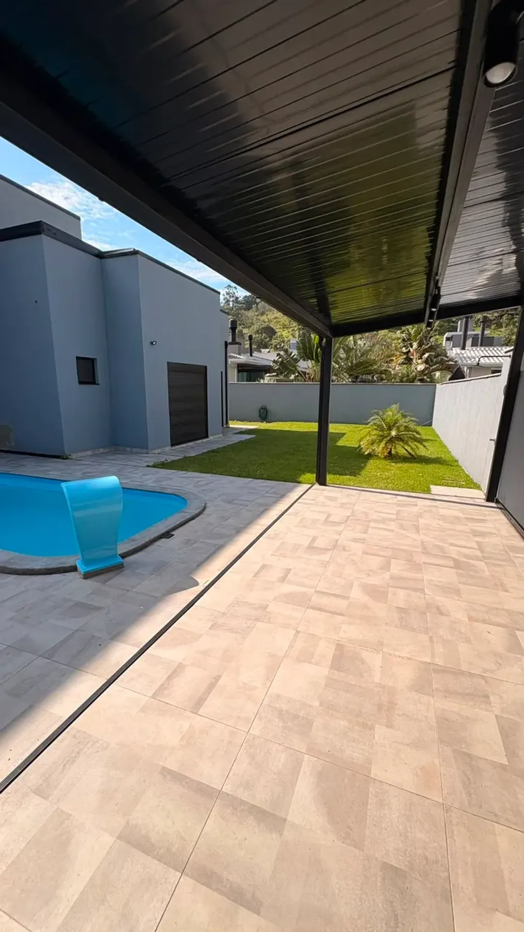 5-suite house with open-plan kitchen and 480 m² — photo 22