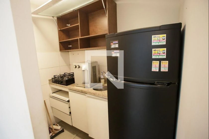 Studio sem mobília de 70 m² com cozinha a gás