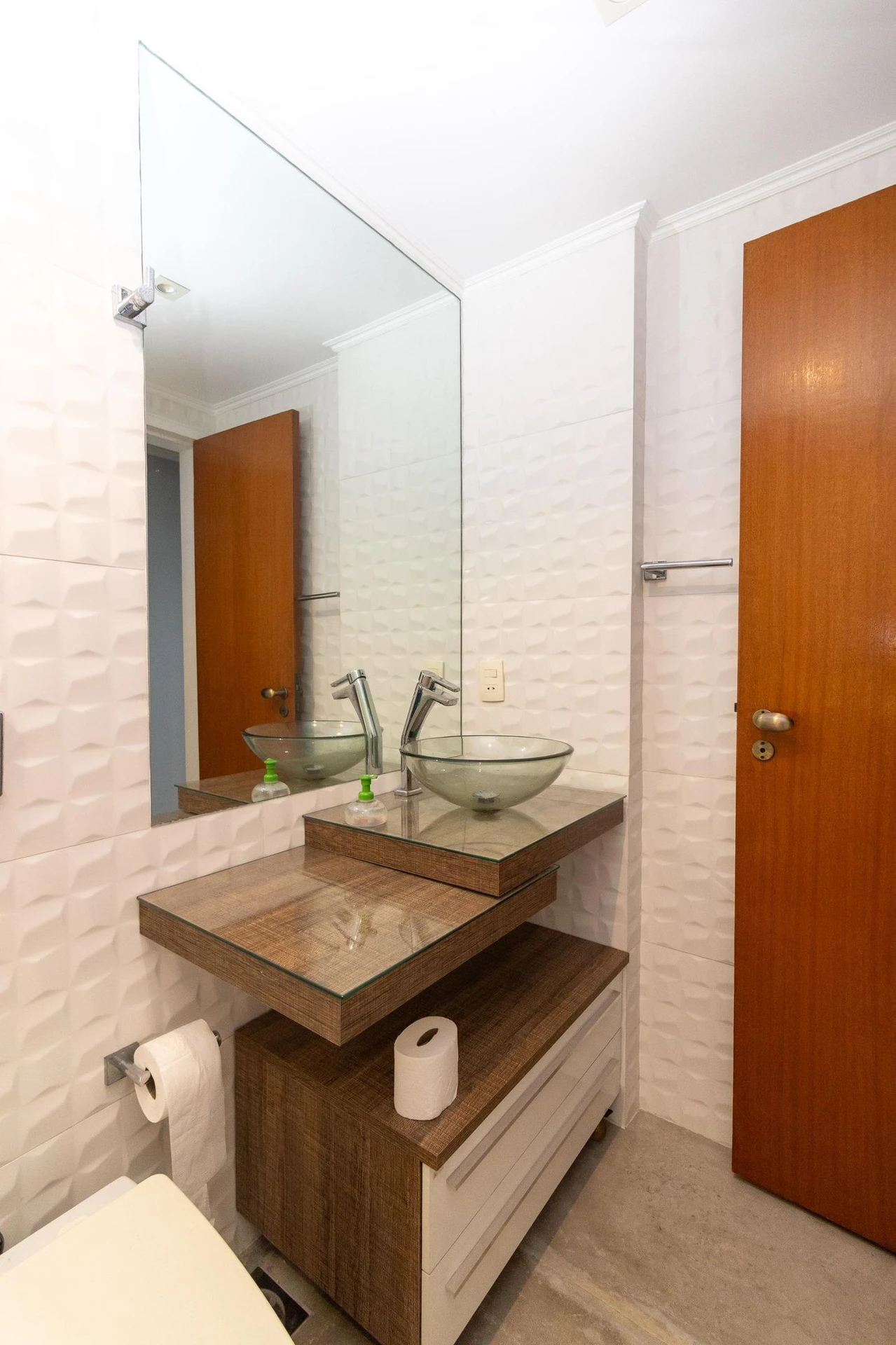 4-bedroom apartment with 2 en-suite bathrooms and garden — photo 34
