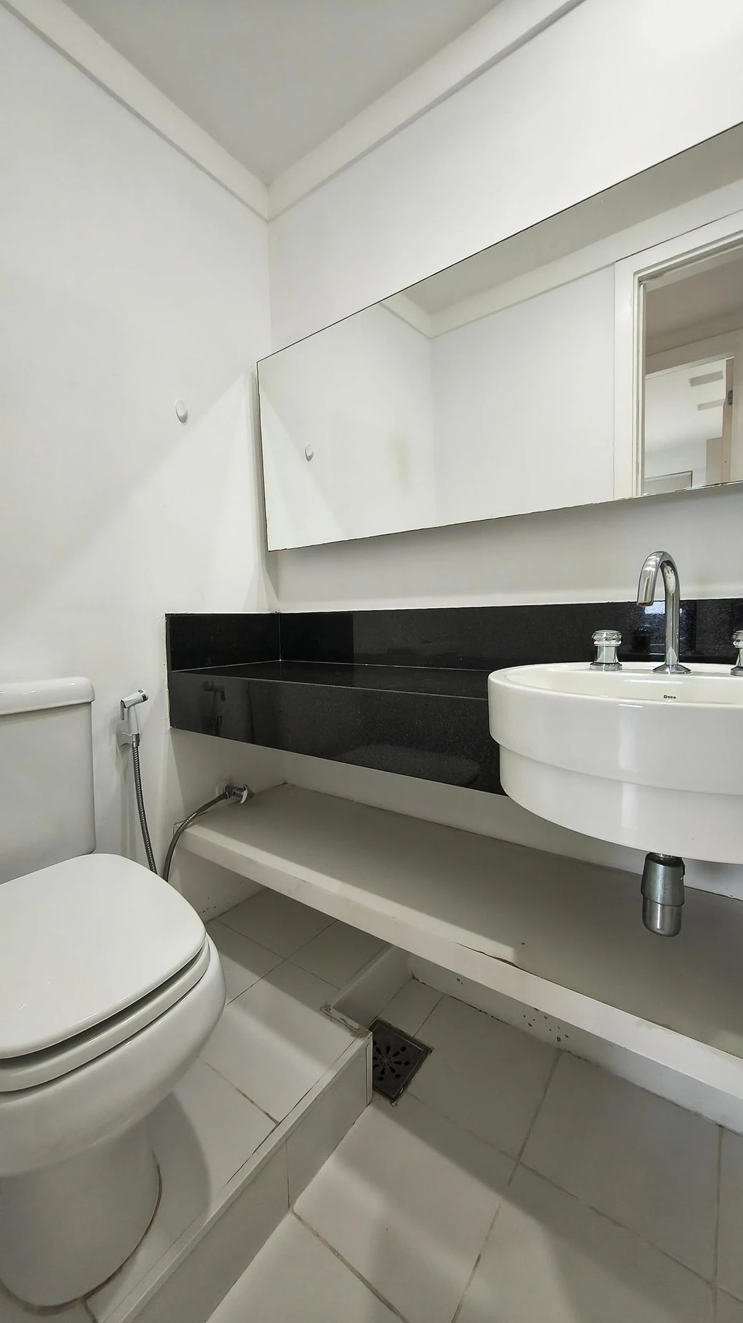 Apartment, 98 m², with a glass-enclosed balcony — photo 28