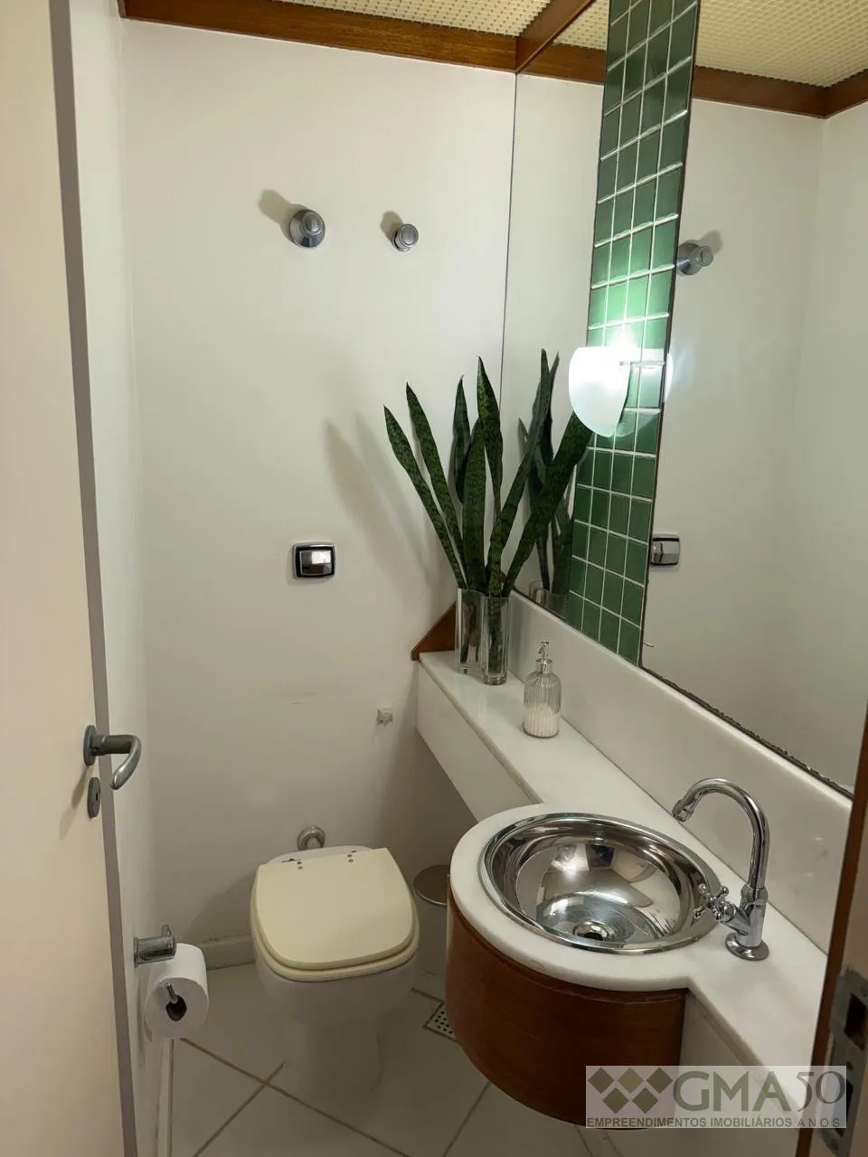 Furnished apartment with 3 bedrooms and 2 bathrooms — photo 14