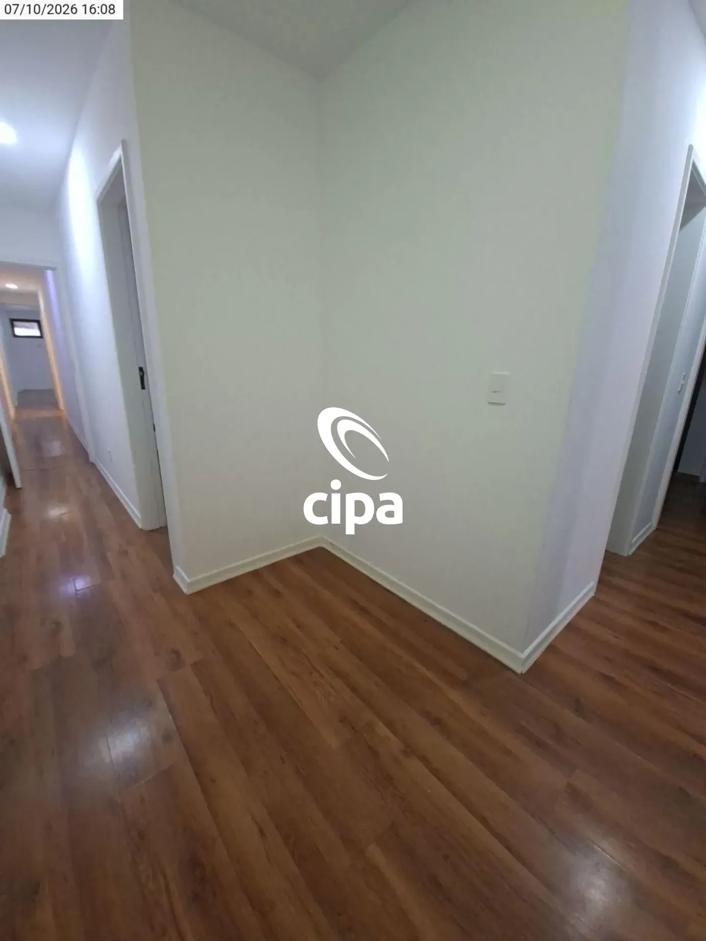 Apartment, 179 m², with wood or laminate floors — photo 19