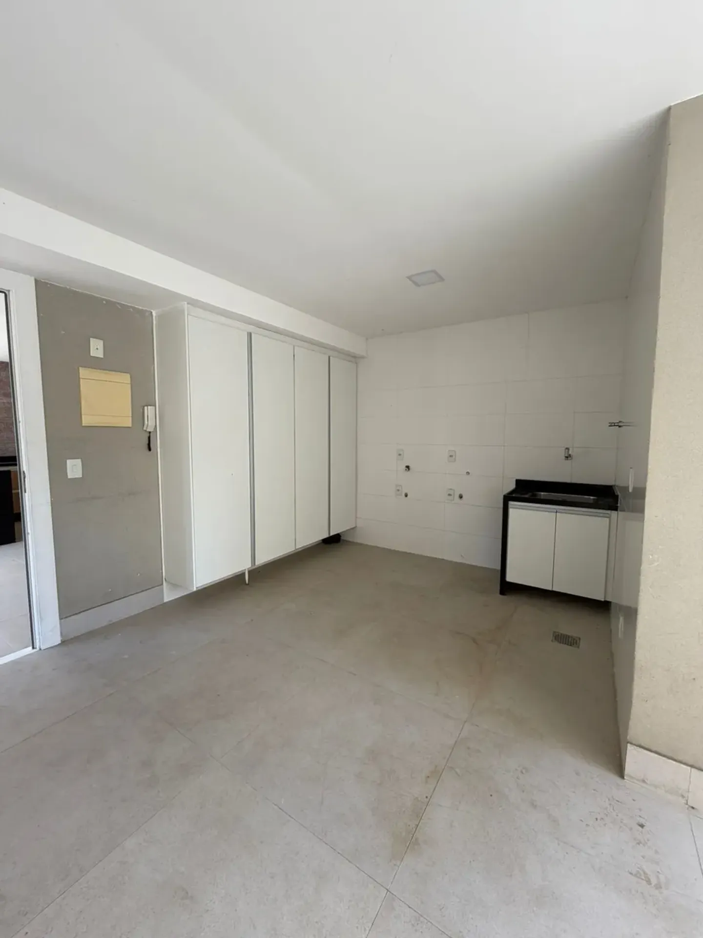 Rental and sale house with 5 bedrooms and 5 bathrooms — photo 5