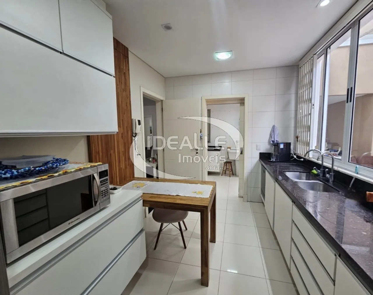 House with 4 en-suite bedrooms and open kitchen — photo 13