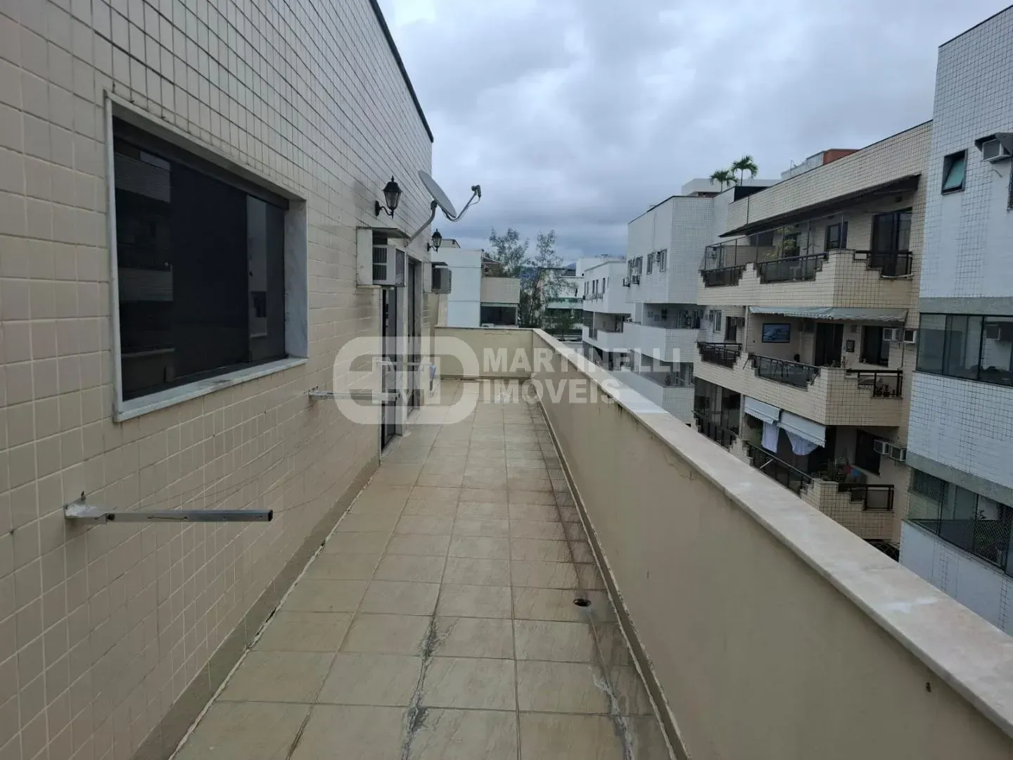 Furnished 3-bedroom apartment with a terrace — photo 25