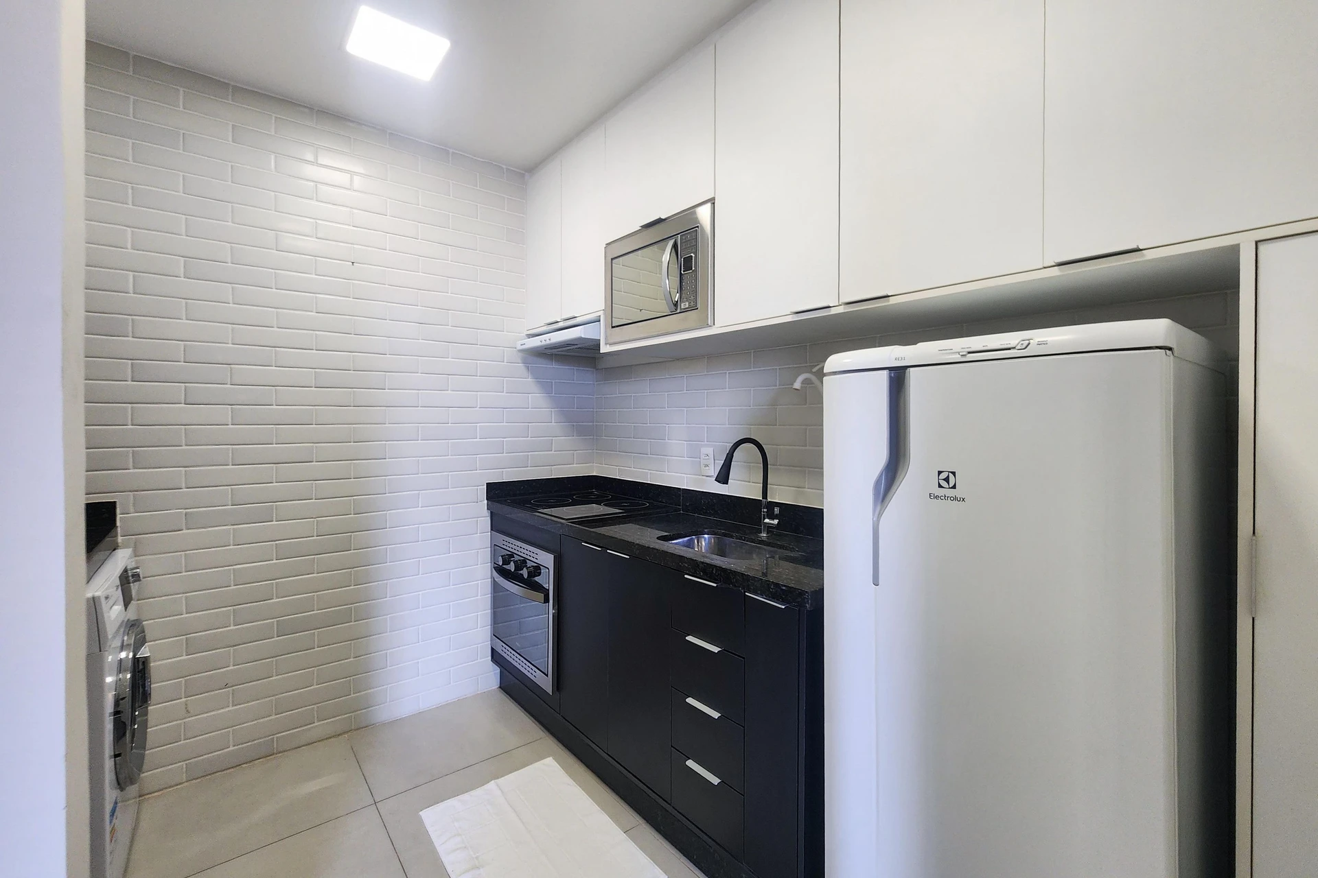 Furnished apartment, 31 m², with a washing machine — photo 2