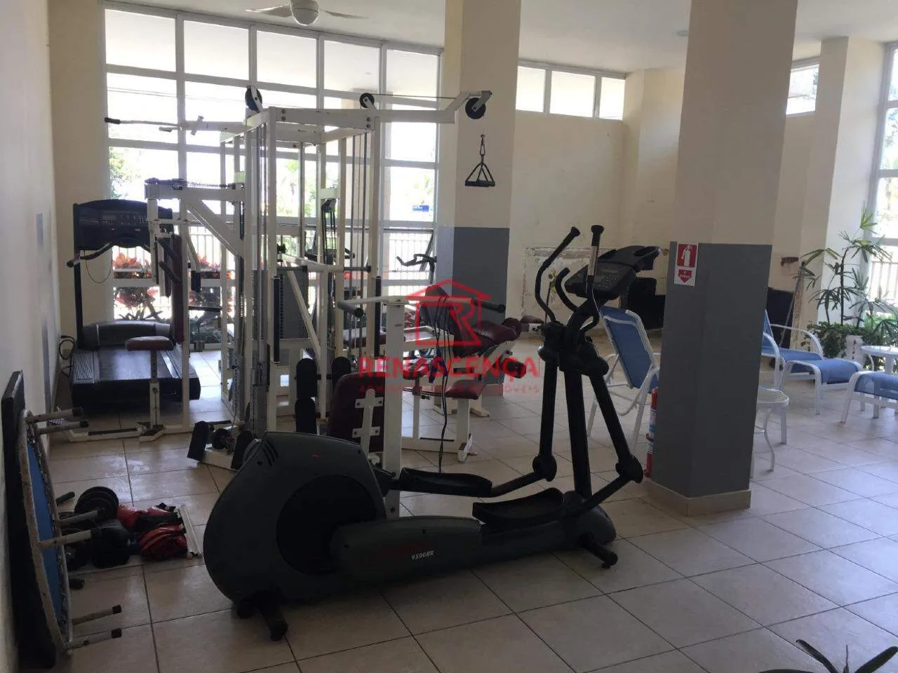 5-bedroom apartment in a building with a gym — photo 11