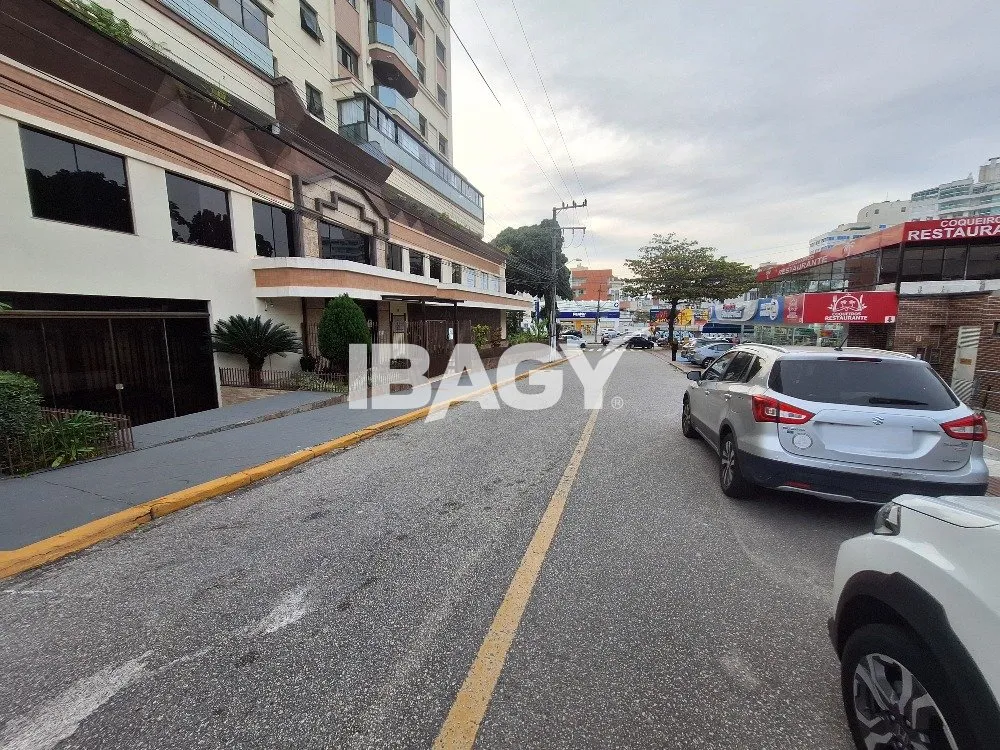 3-bedroom apartment with 3 bathrooms and 129 m² — photo 23