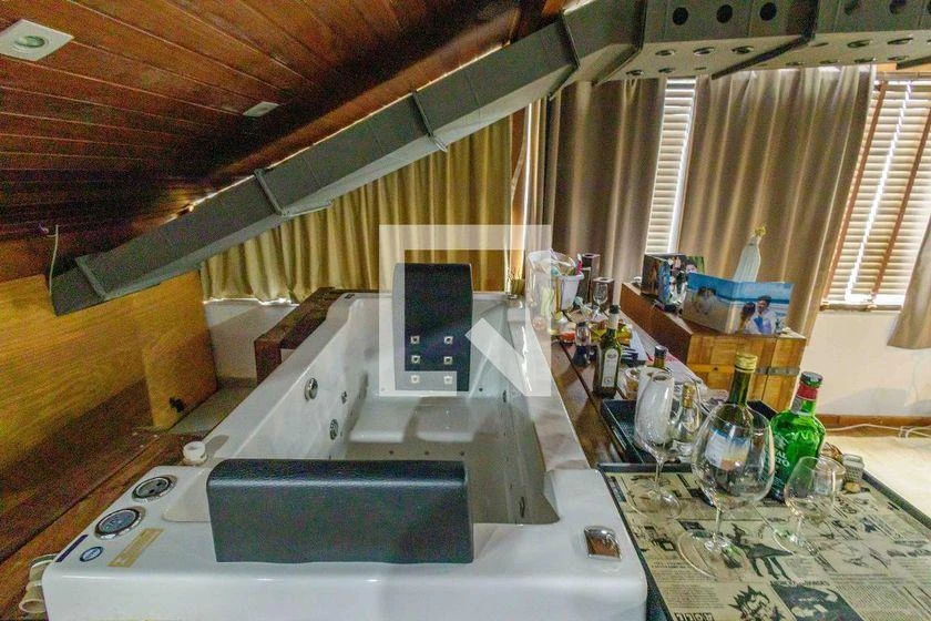 Furnished house with 5 bedrooms and open-plan kitchen — photo 42