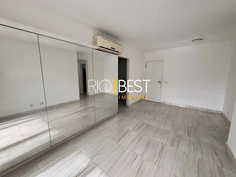 Apartamento de 76 m² com jacuzzi e varanda envidraçada — photo 18