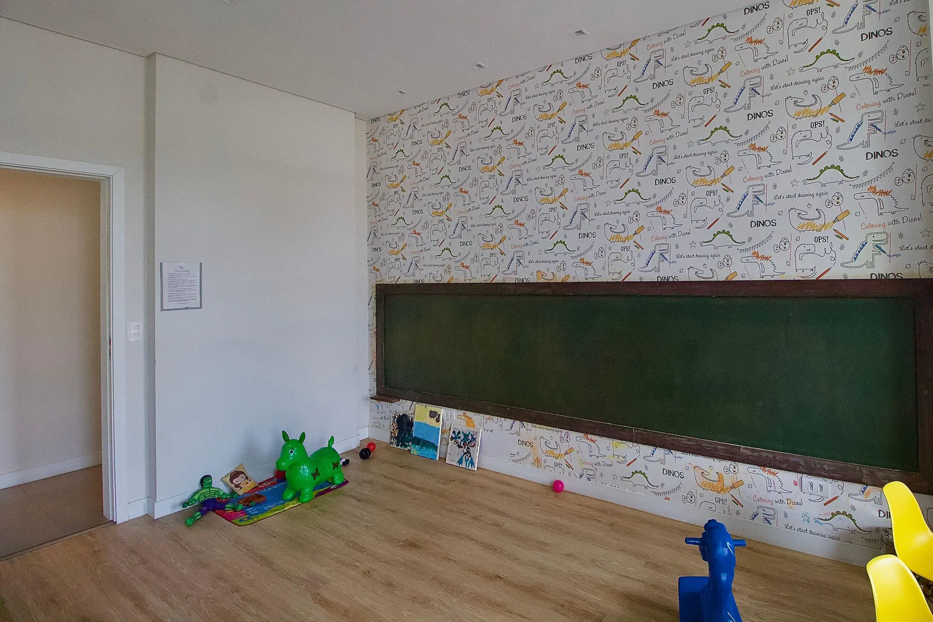 Квартира 80 м² з панорамними вікнами та заскленим балконом — photo 24