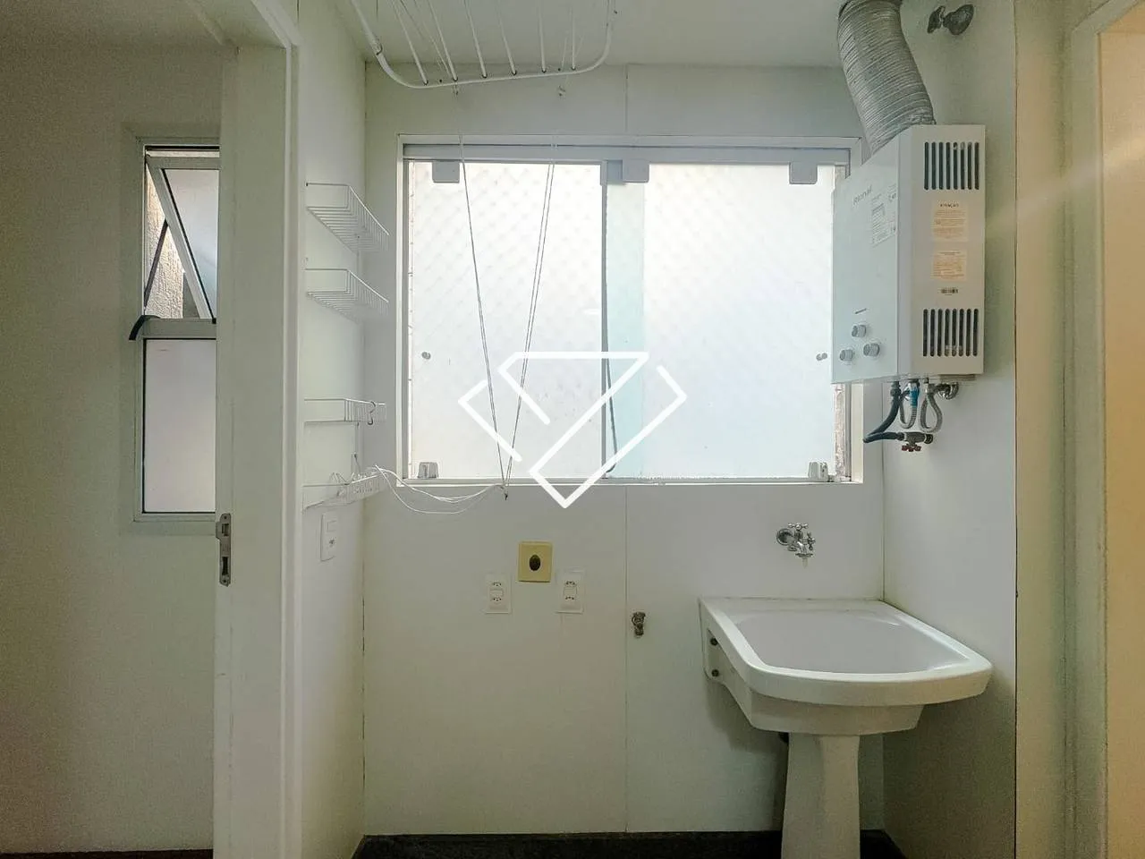 Ванна та 3 спальні: квартира 101 м² — photo 4