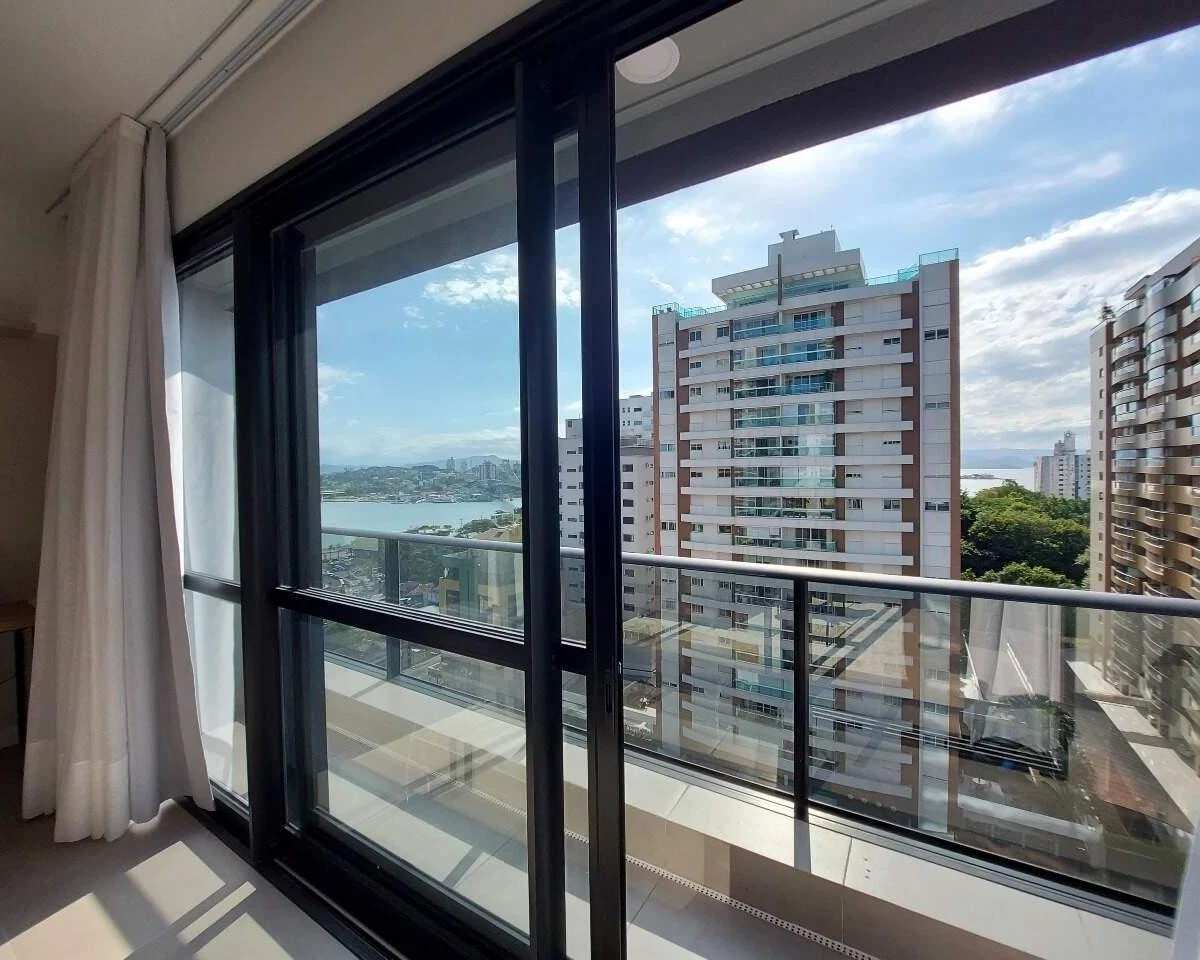 51 m² apartment with a home office and a water view — photo 5
