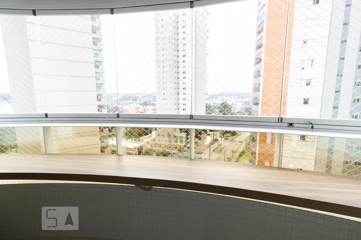 Bathtub in a 4-bedroom apartment, 255 m² — photo 65