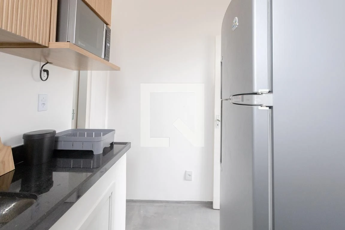 3-bedroom house with wood or laminate floors — photo 22