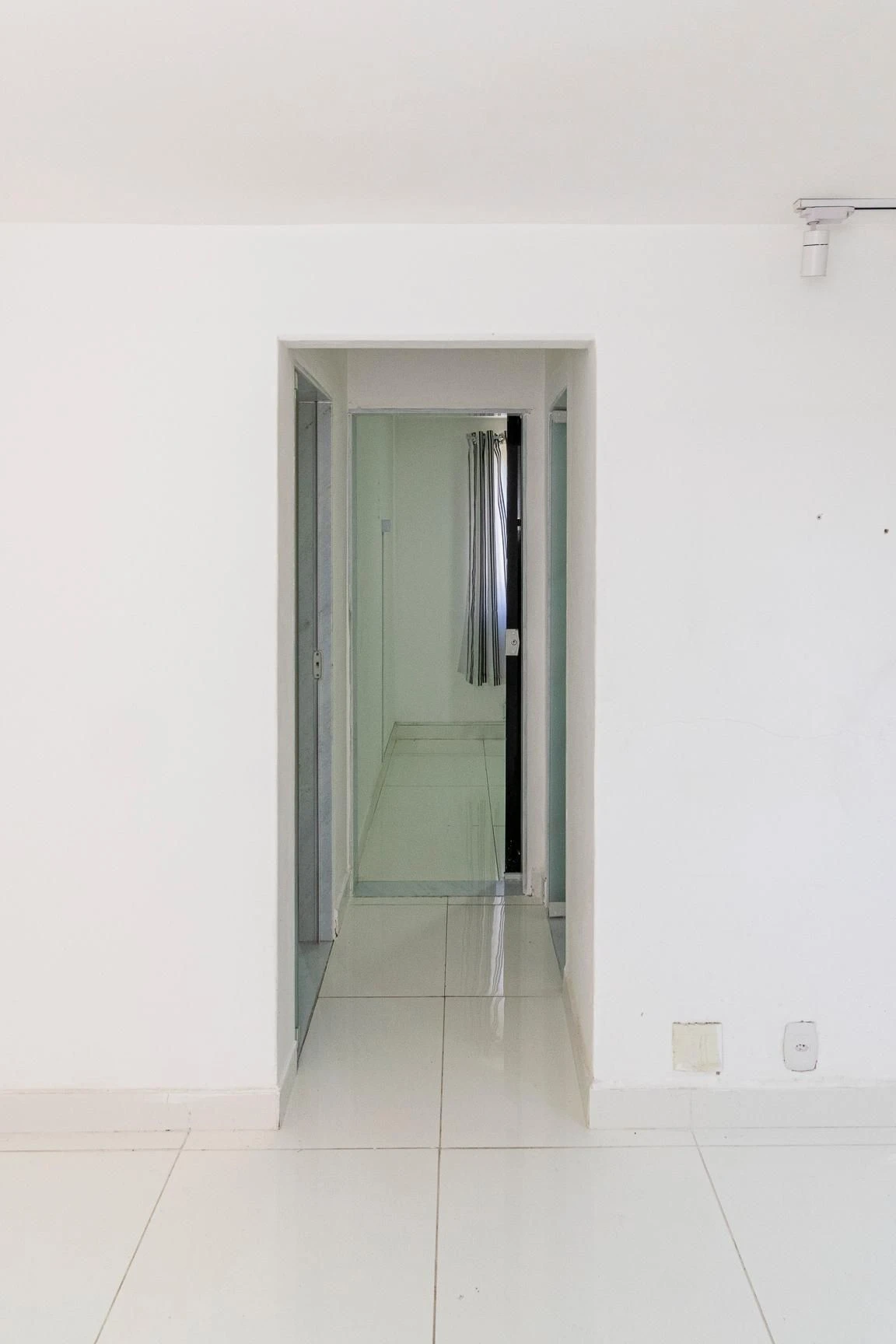 Apartamento de 2 quartos em condomínio com academia — photo 22