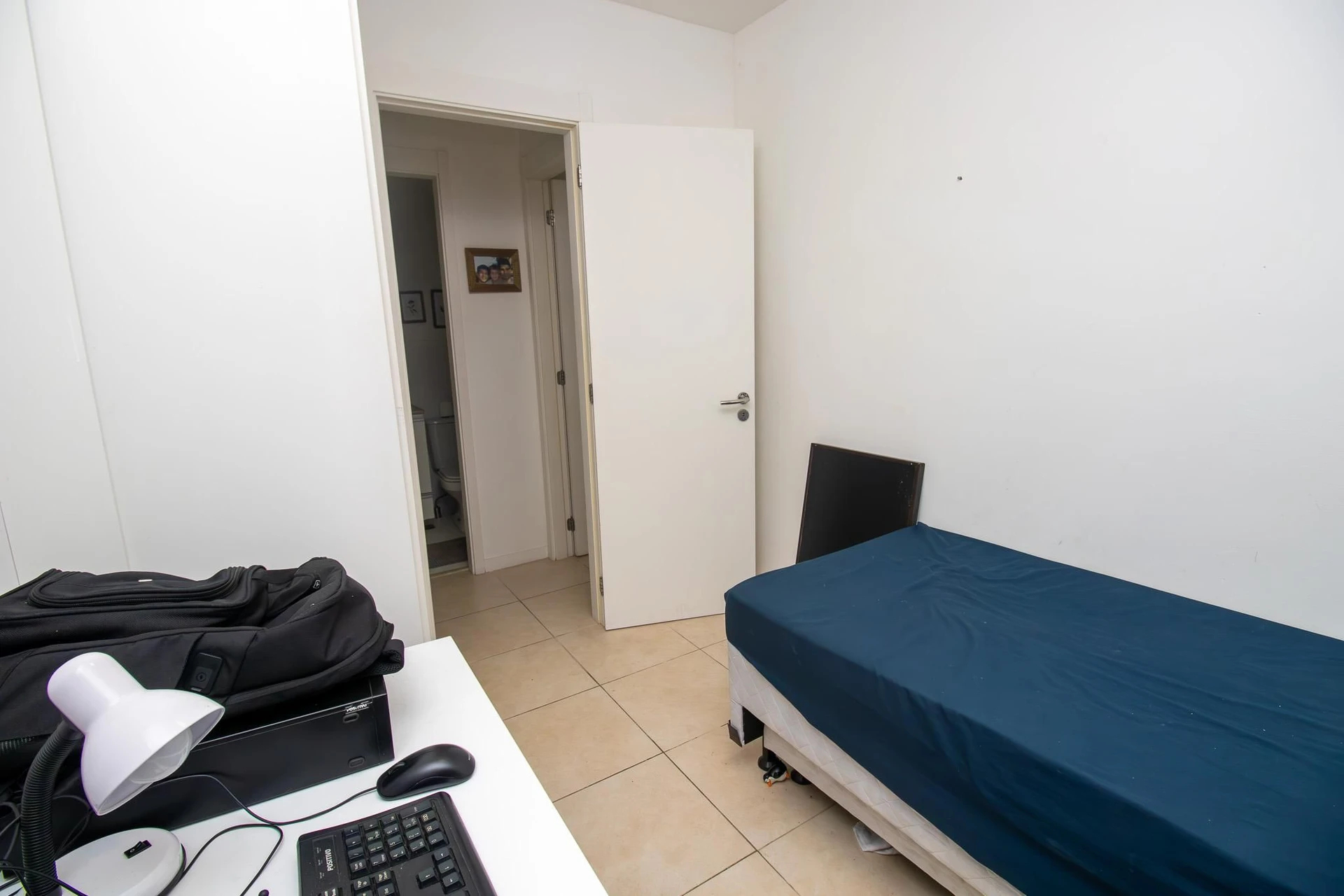 Furnished apartment, 65 m², with a glass-enclosed balcony — photo 26