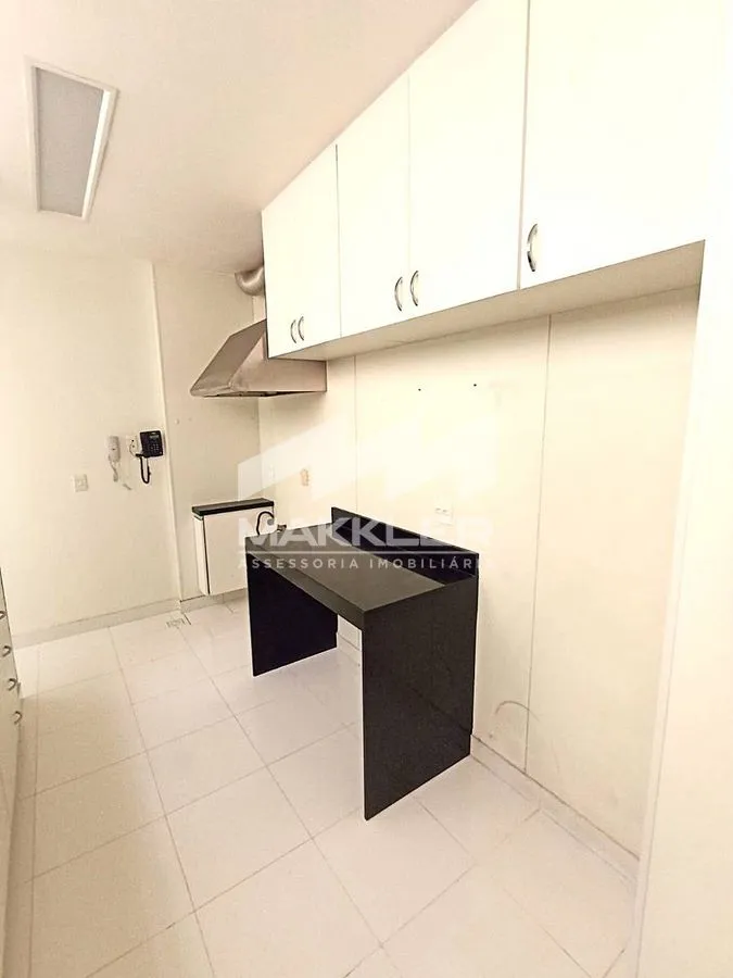 Apartment with 4 bedrooms and 4 bathrooms — photo 43