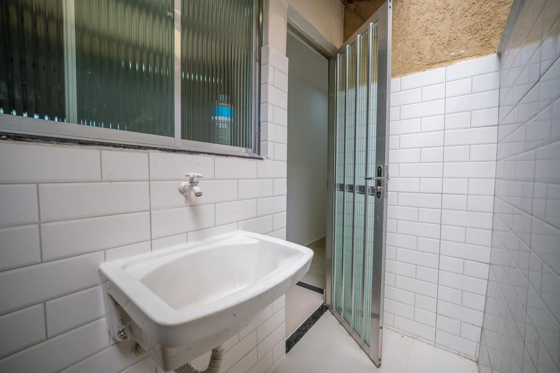 2-bedroom apartment with 1 parking space and private garden — photo 12