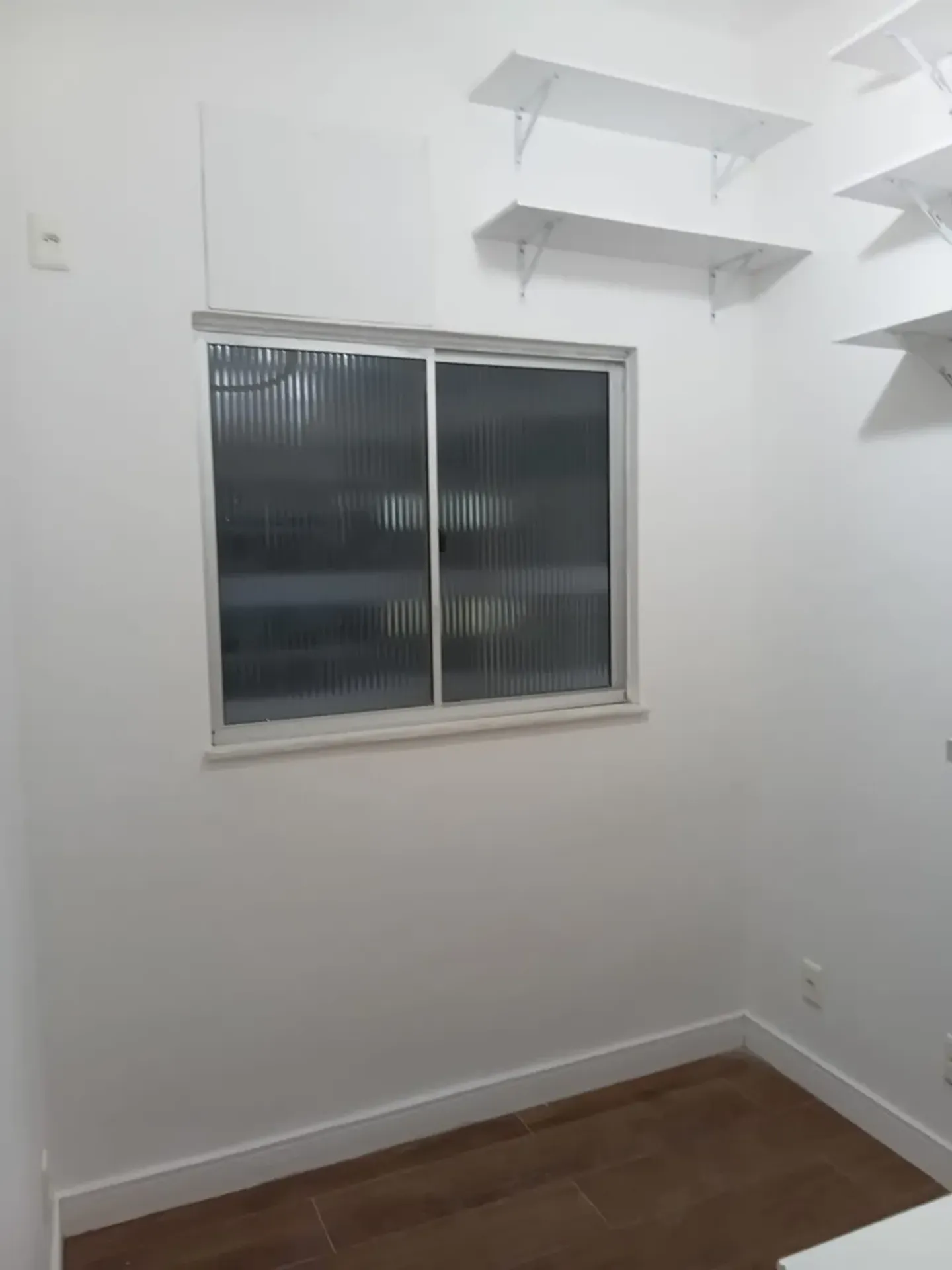 75 m² apartment with a walk-in closet and a home office — photo 16