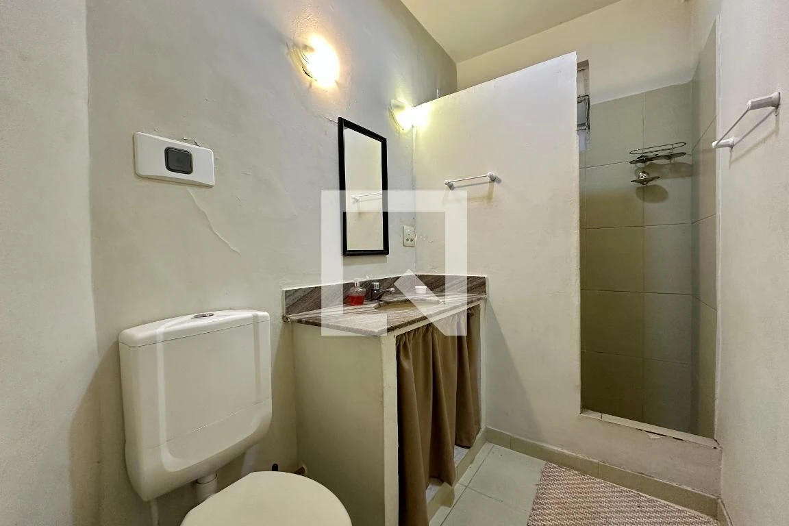 Furnished 1-bedroom apartment with a gas stove — photo 25