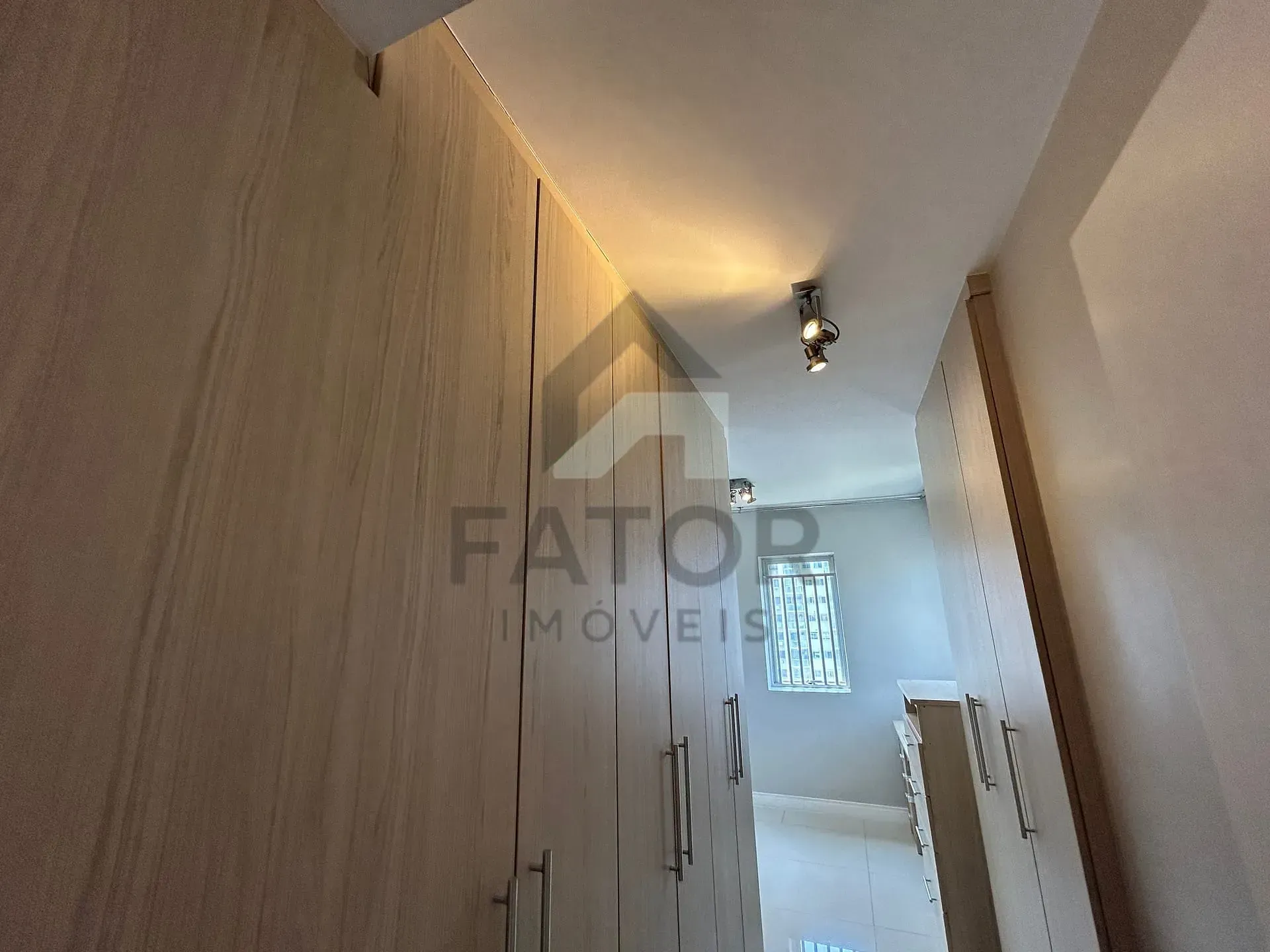 Rental apartment with 3 bedrooms, 3 baths and balcony — photo 31