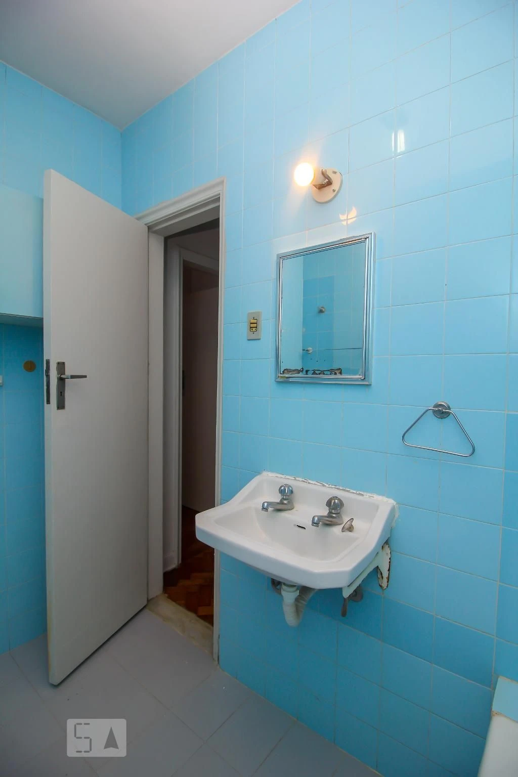 Rental apartment with 2 bedrooms and a balcony — photo 40