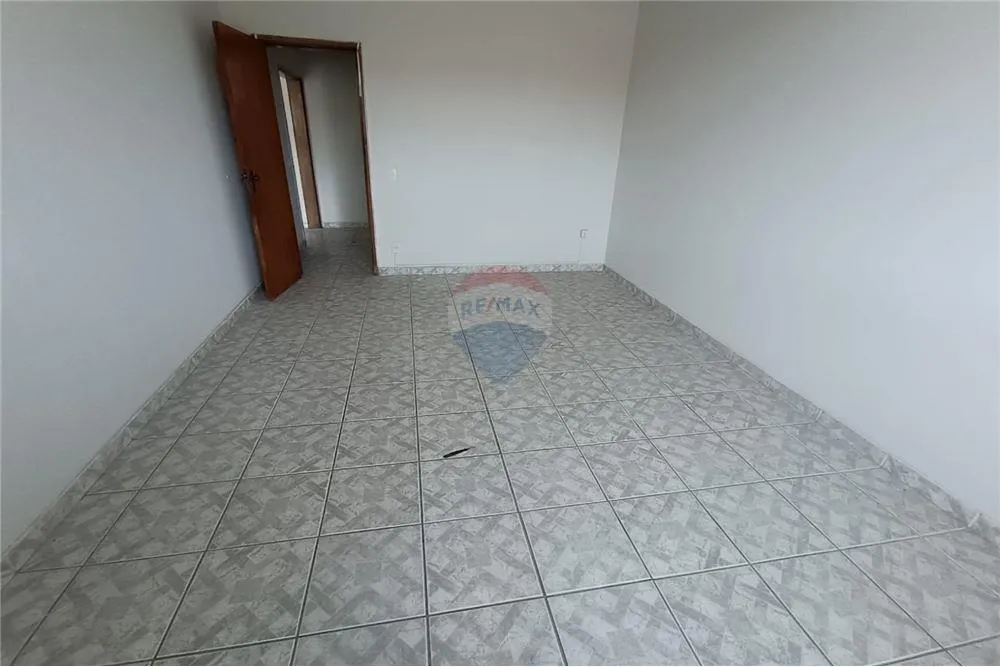 1-bedroom apartment with balcony and no parking — photo 3