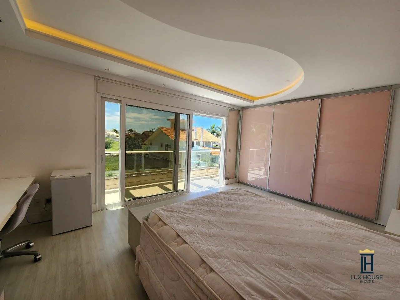 Furnished house with 7 en-suite bedrooms and 10 baths — photo 52