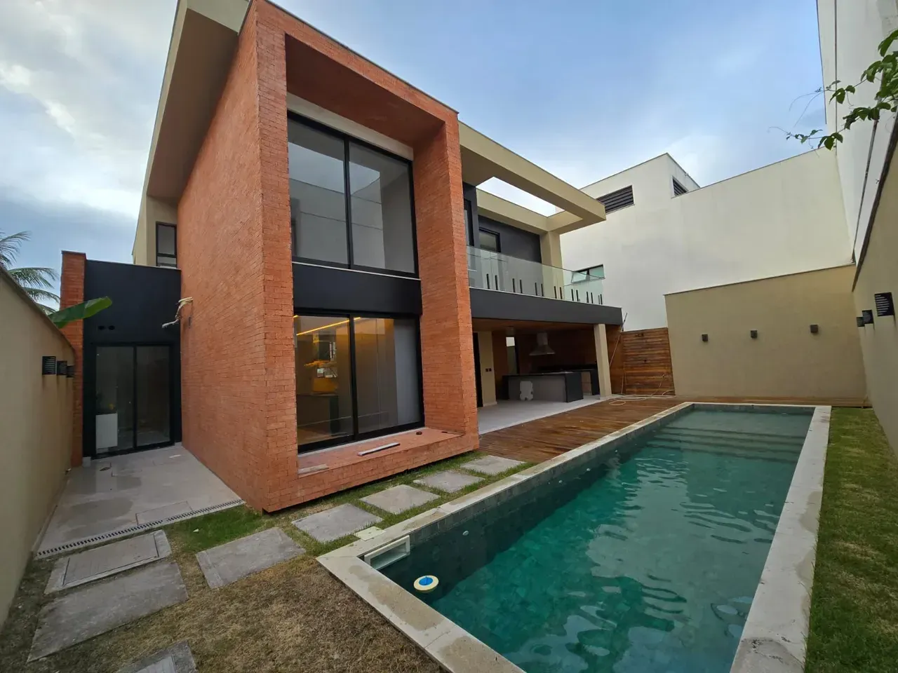 Casa com 4 quartos e 2 banheiros, 357 m² — photo 6