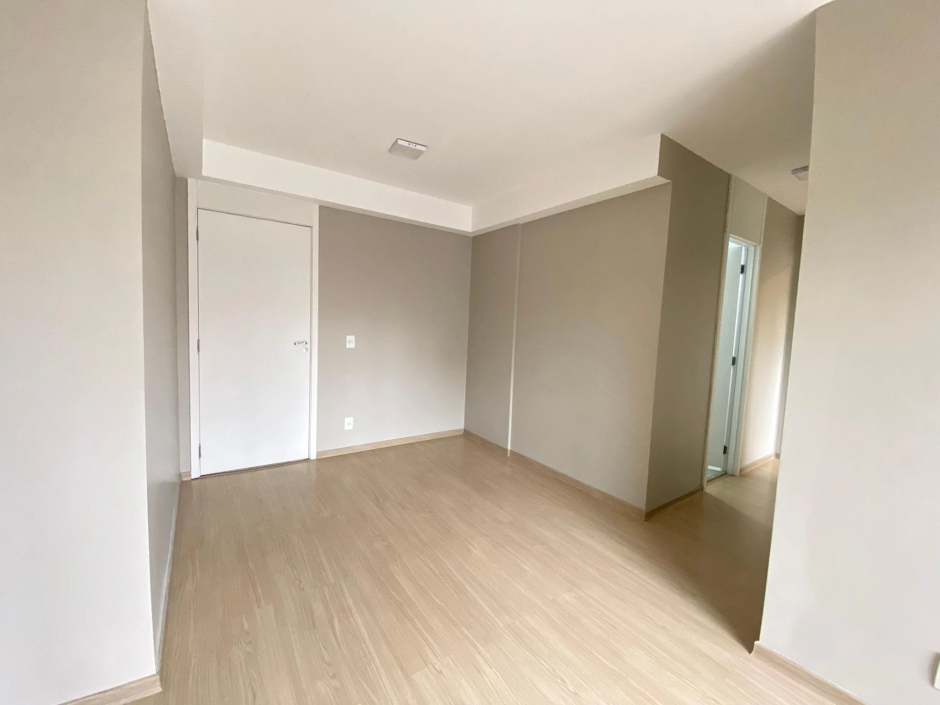 Apartment, 55 m², with wood or laminate floors — photo 30
