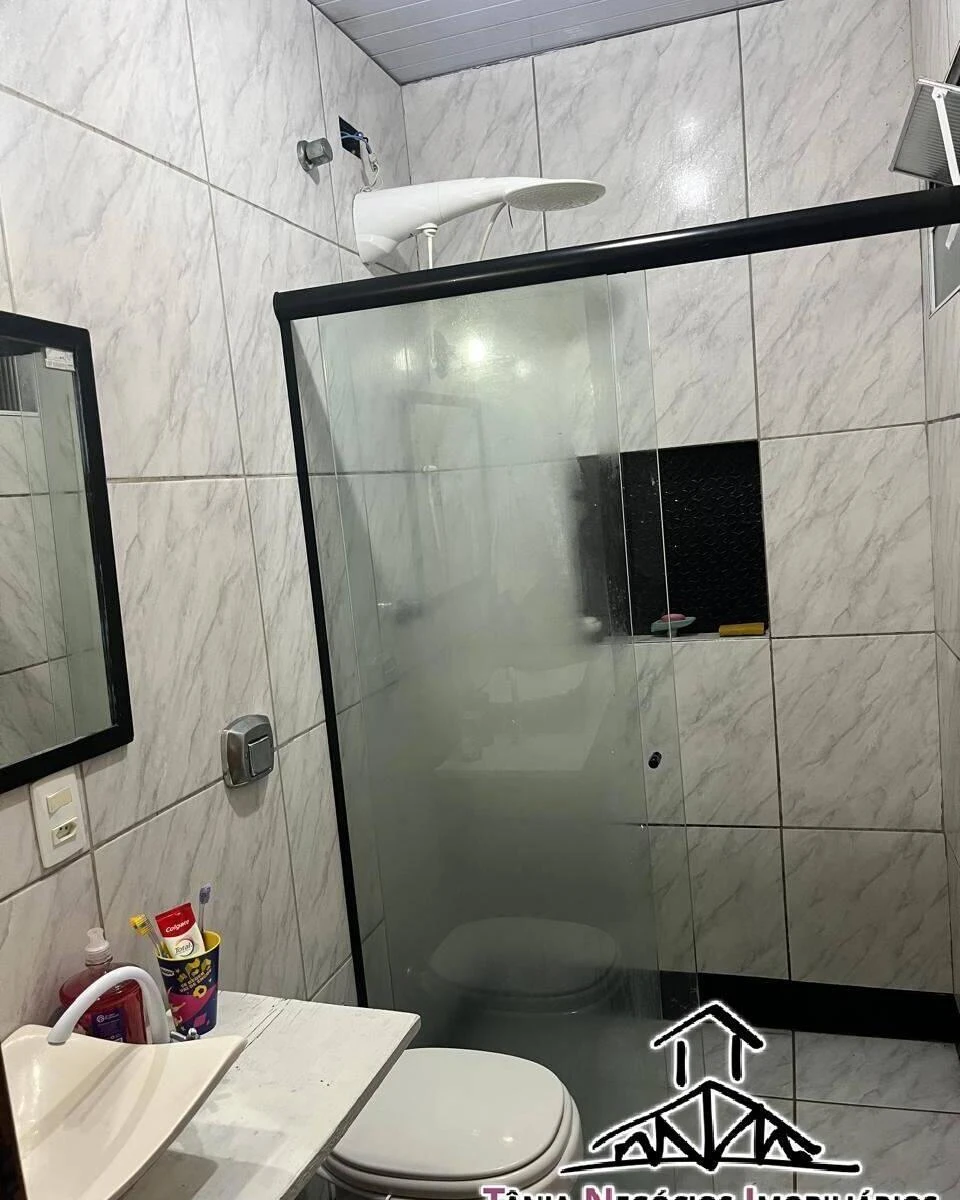 One-bedroom apartment with a washing machine — photo 15