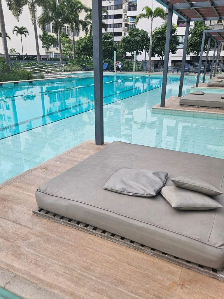 Furnished apartment, 87 m², with a glass-enclosed balcony — photo 12