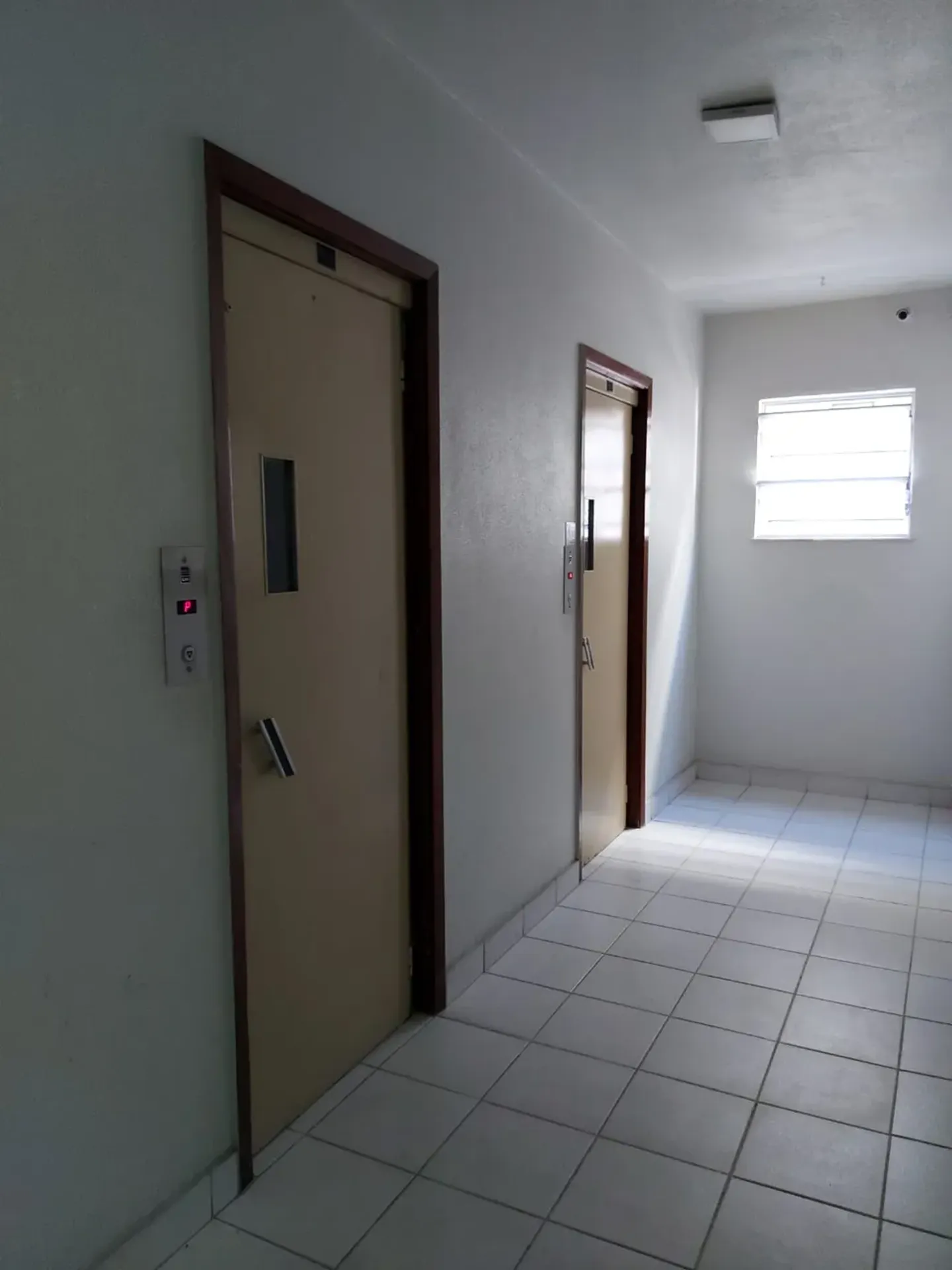 2-bedroom apartment with wood or laminate floors — photo 26
