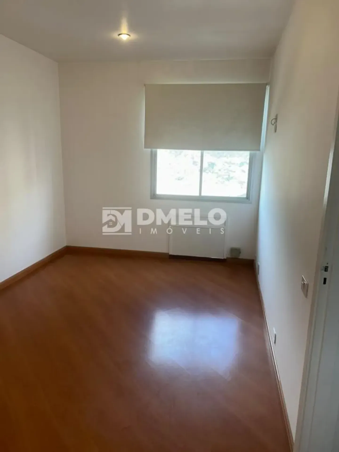 Apartment, 83 m², with wood or laminate floors — photo 4